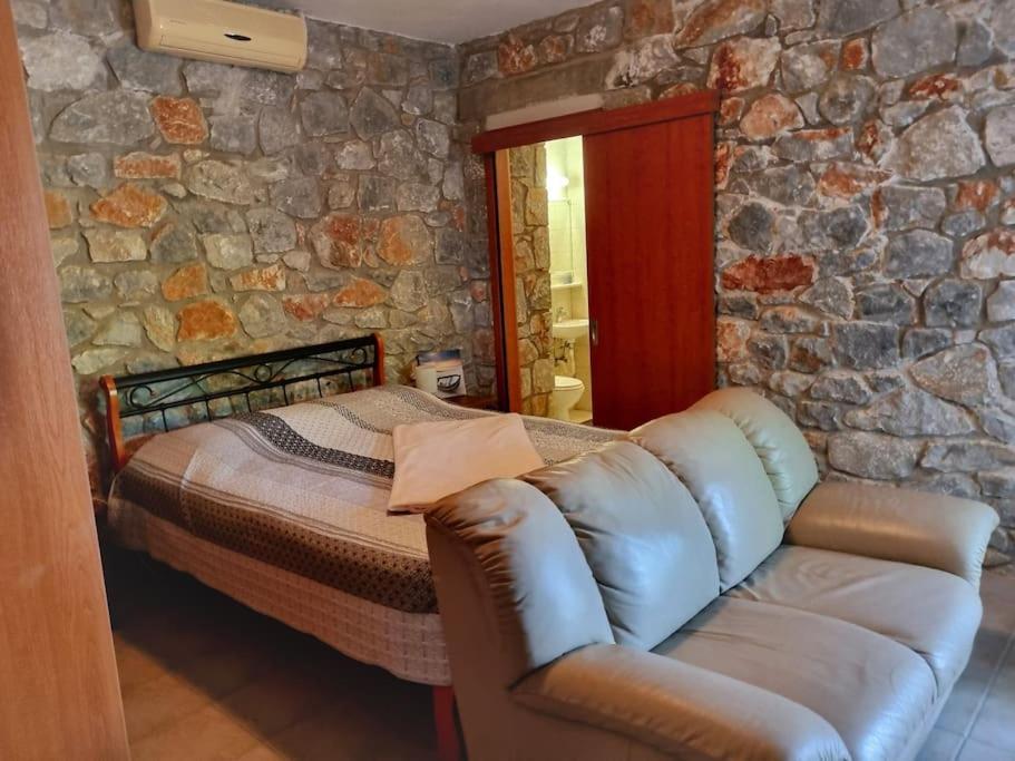 Mavri Ruhige Private Pool Villa, Meerblick Villa *
