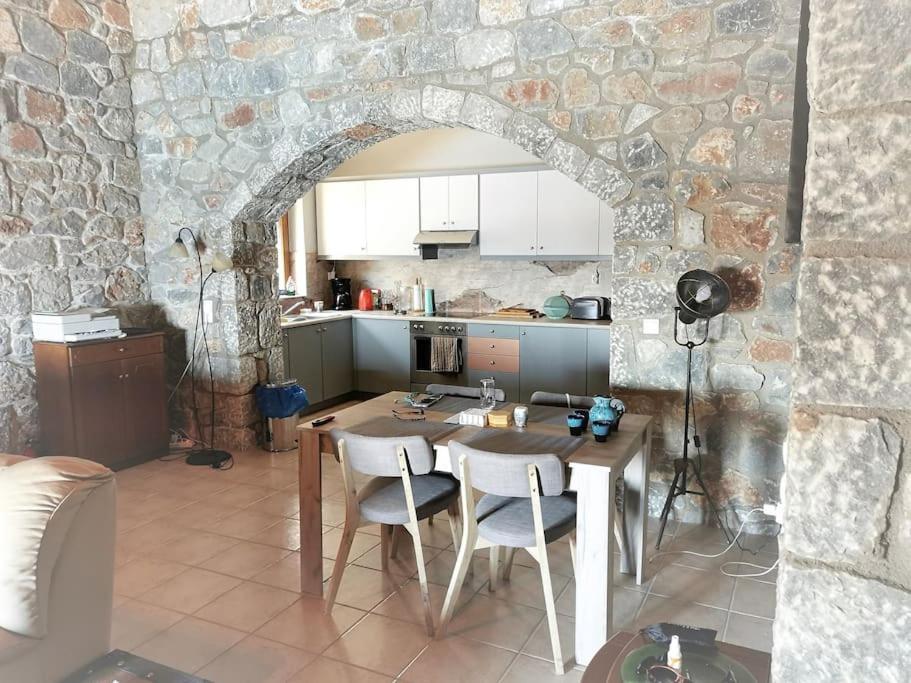 Mavri Ruhige Private Pool Villa, Meerblick Villa Agia Paraskevi (Agios Vasileios, Rethymno)