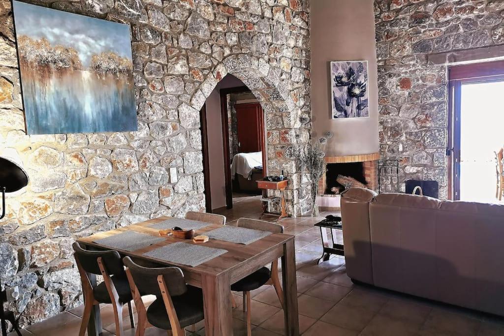 Mavri Ruhige Private Pool Villa, Meerblick Villa *